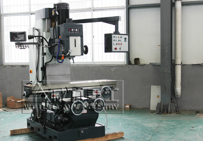 數控銑床出現漏油分為滲漏、滴漏和流油2